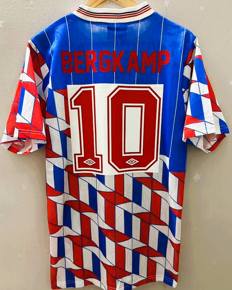 BERGKAMP DENNIS 1990-91 (The Hague)