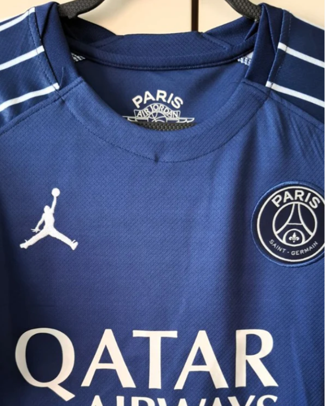 KVICHA KVARATSKHELIA 2024-25 (PSG)