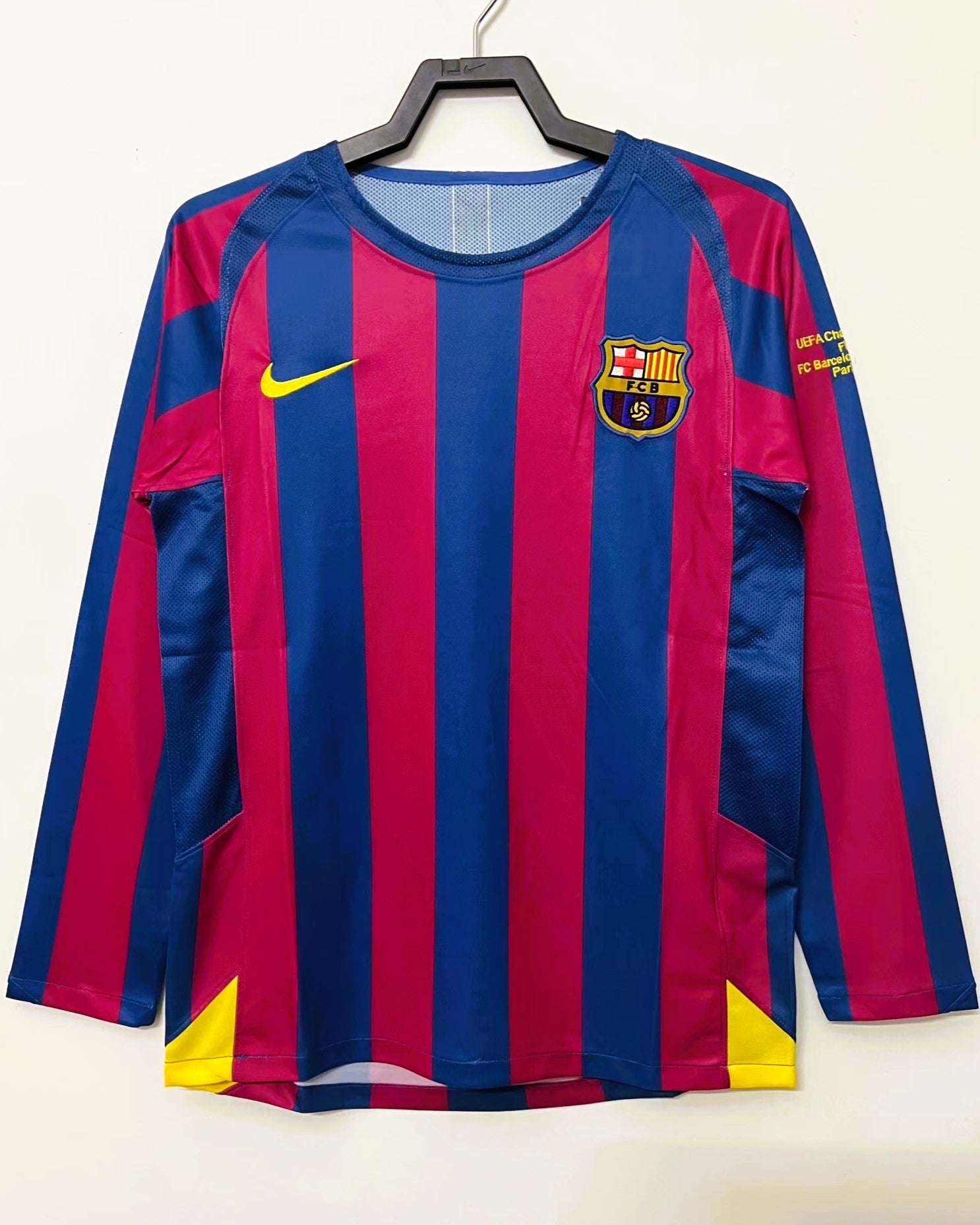 BARCELONA Long sleeve shirt
