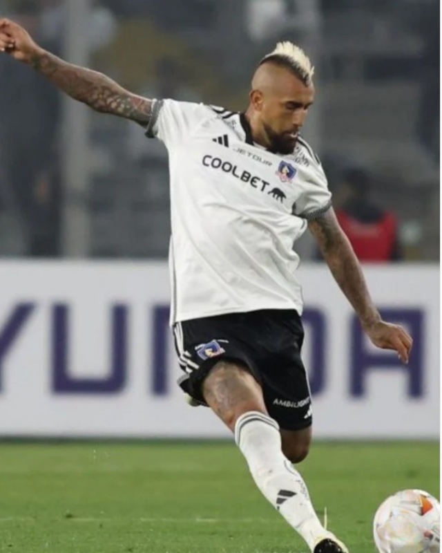 ARTURO VIDAL 2024-25 (COLO COLO)