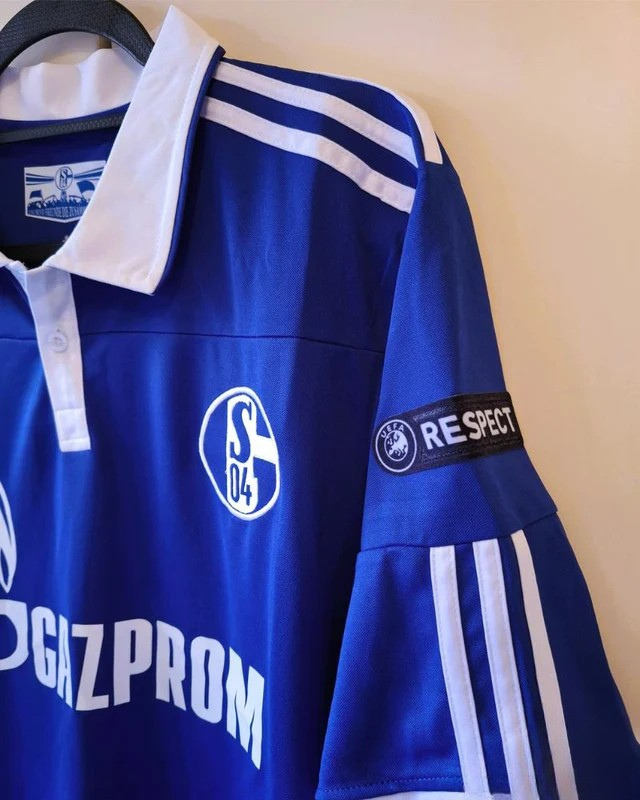 RAUL GONZALES BLANCO 2010-11 (SCHALKE 04)