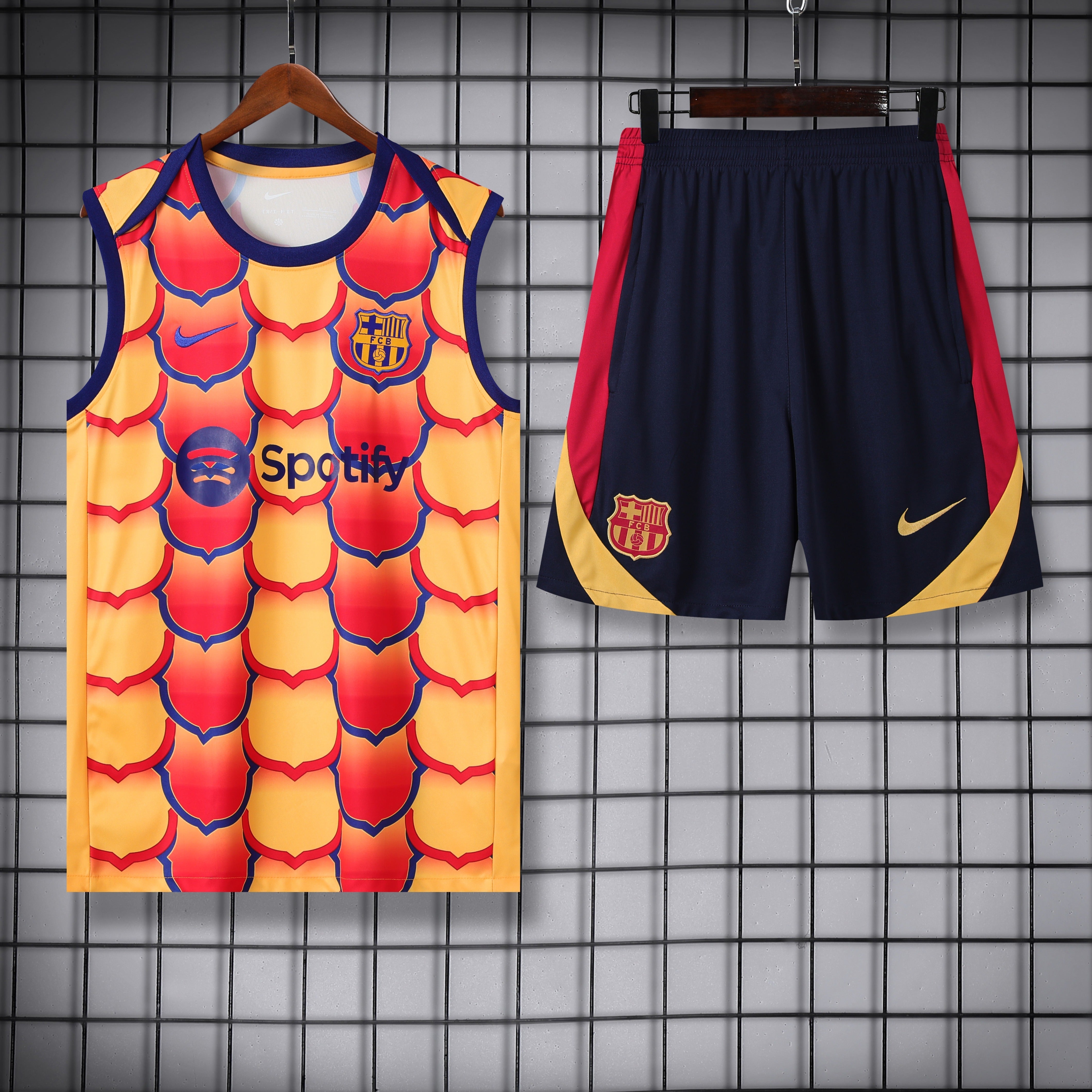 TANK TOP + SHORTS BARCELONA