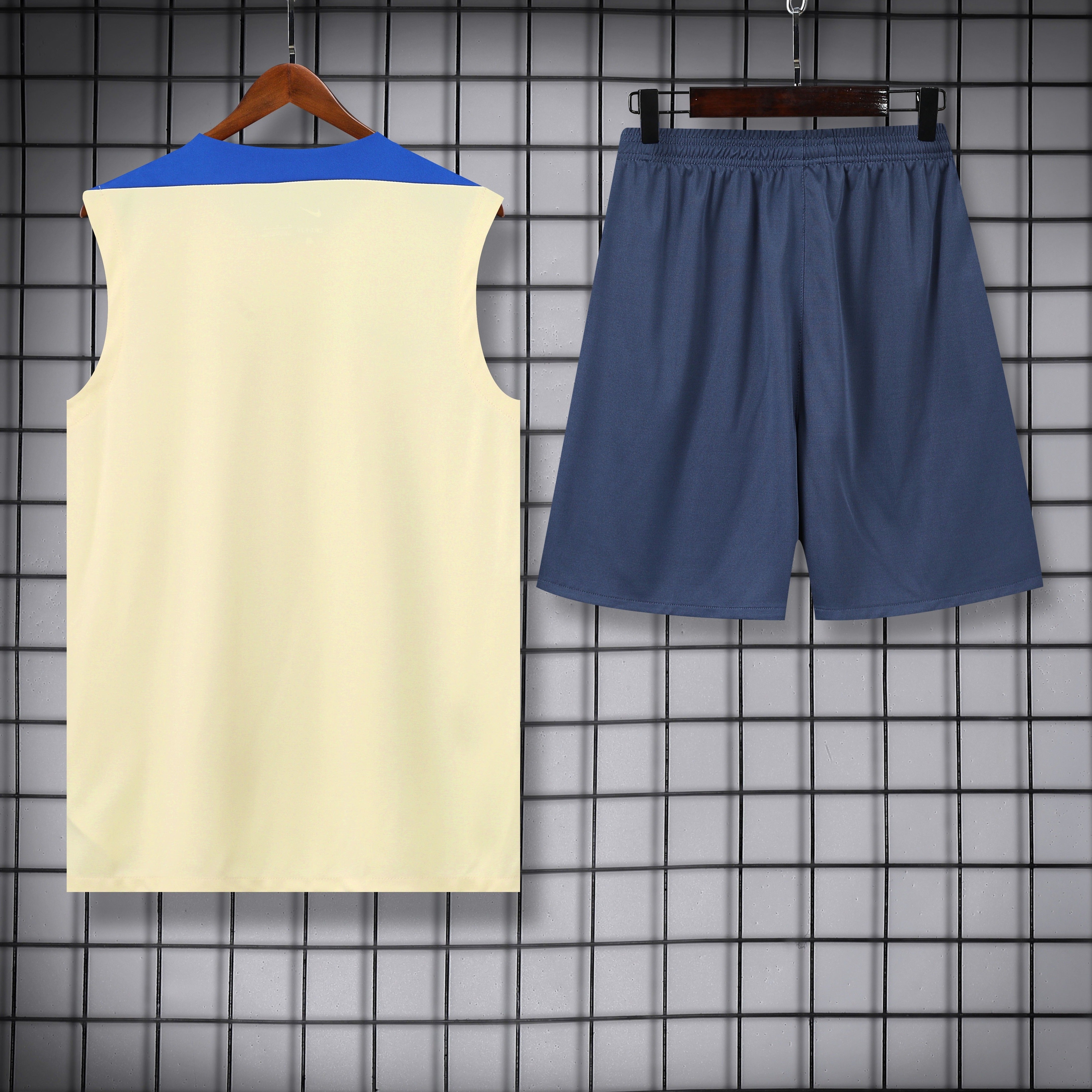 TANK TOP + SHORTS INTER