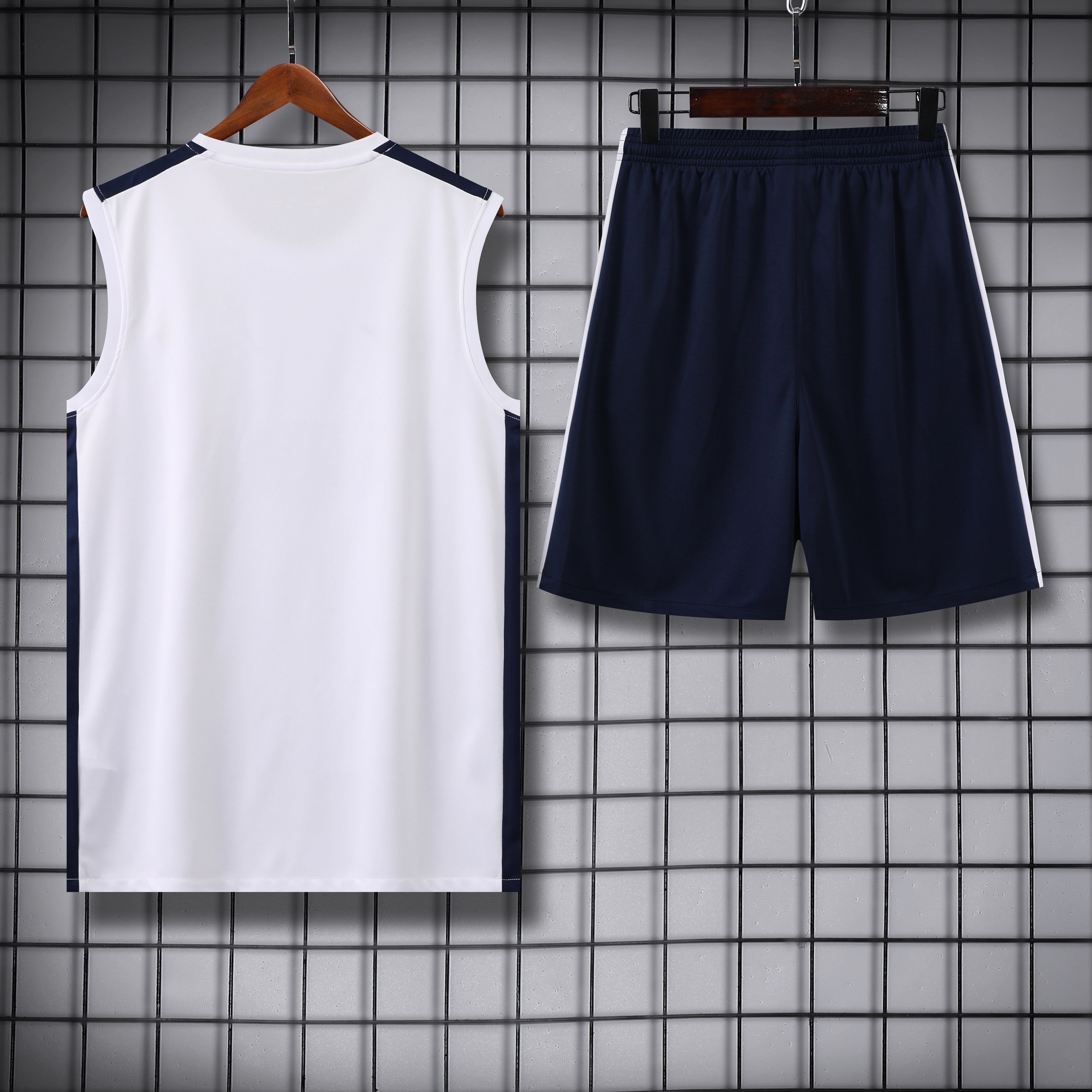 TANK TOP + SHORTS LEIPZG