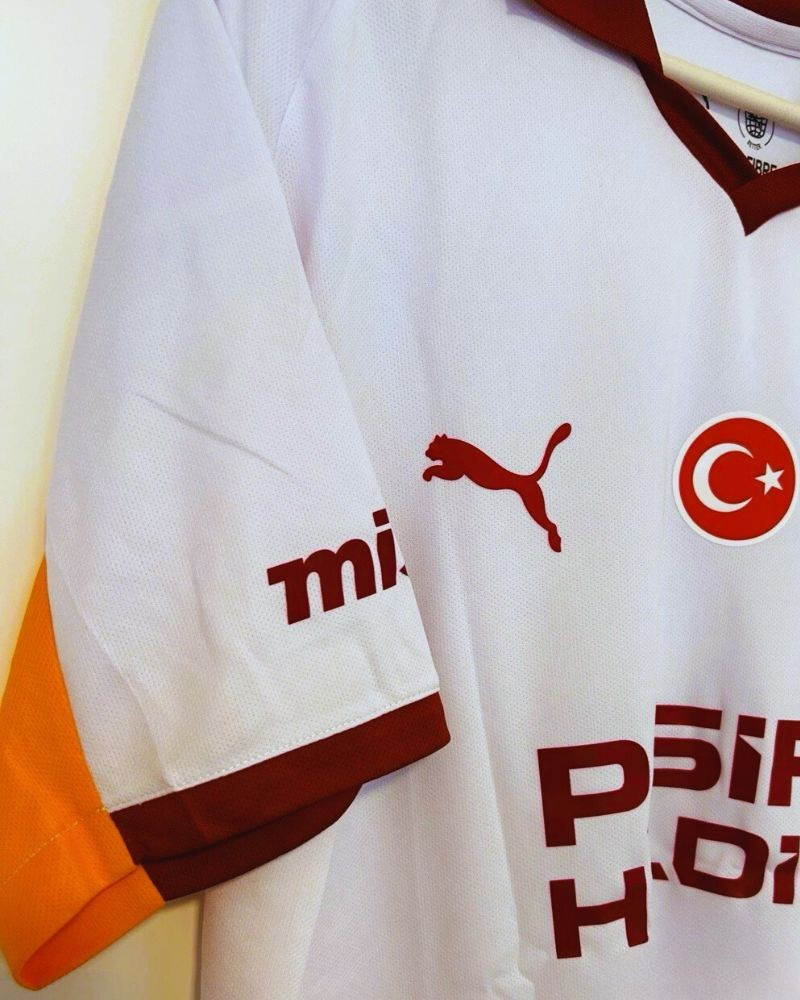 OSIMHEN VICTOR 2025-26 (Gal)