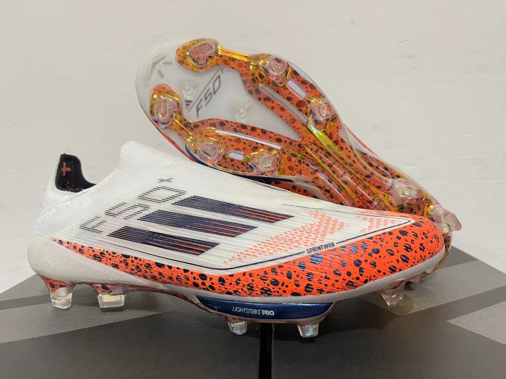 F50 Elite Laceless FG