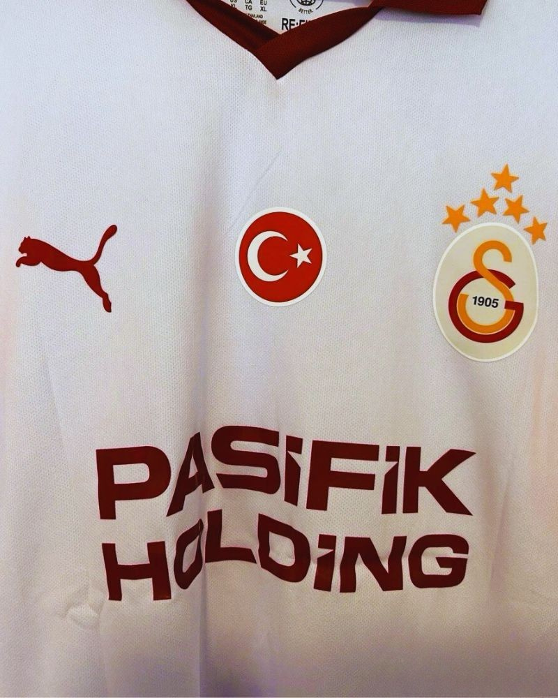 OSIMHEN VICTOR 2025-26 (Gal)