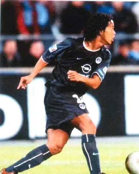 RONALDINHO 2001-02 (PSG)