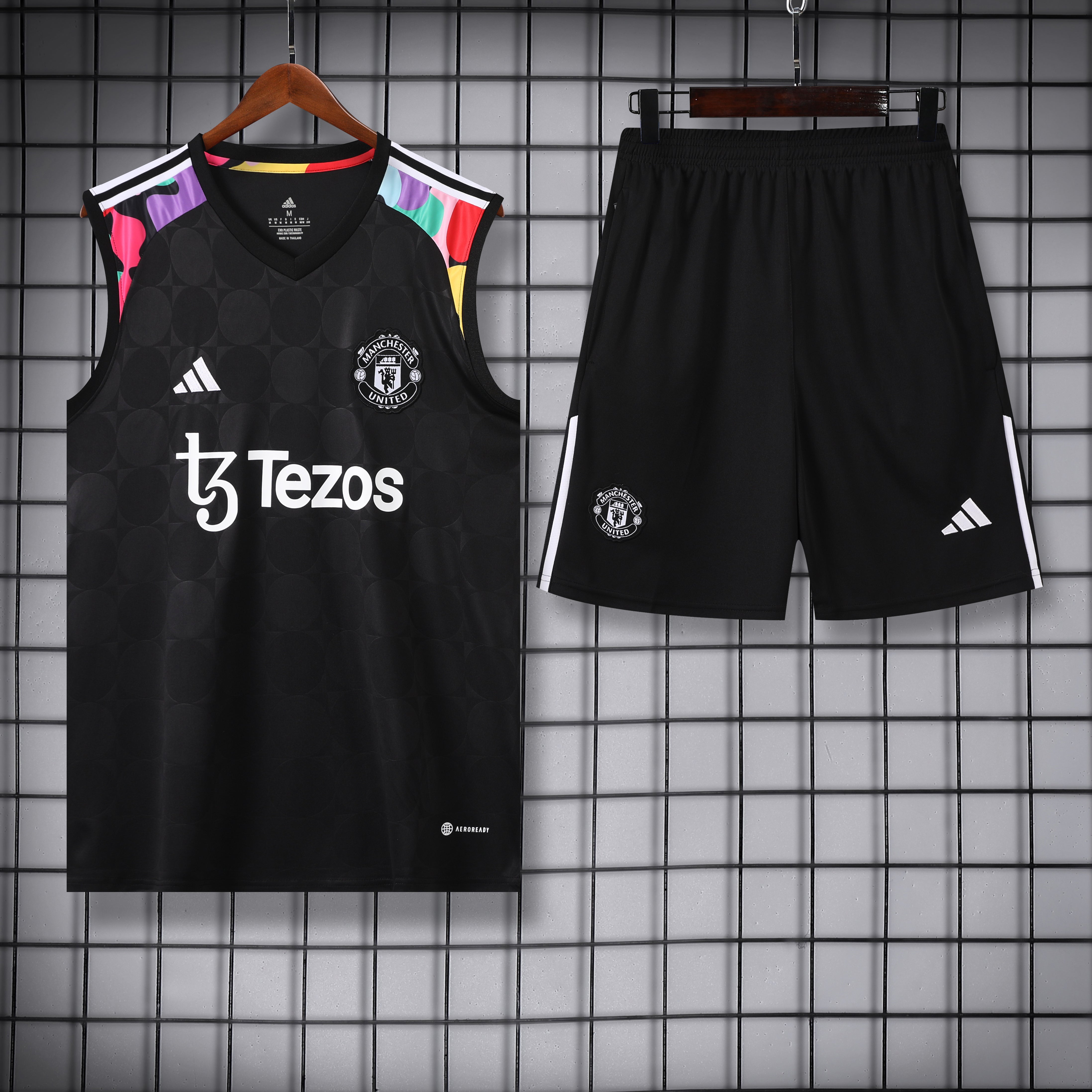 TANK TOP + SHORTS MANCHESTER UNITED